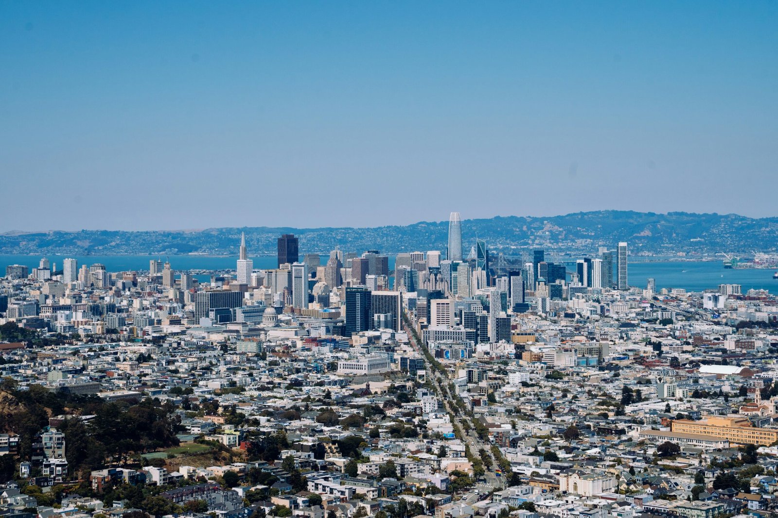 San Francisco vs. New York City: Why ML Engineers Choose SF Over NYC